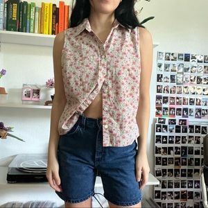 Ann Taylor sleeveless button down